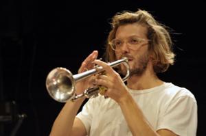 JULES JASSEF invite LAURA ETCHEGOYHEN