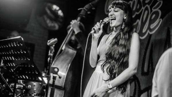 #PlaceAuxJeunes LA JAM DU DIMANCHE DE CALOÉ  HOMMAGE A LOUIS PRIMA