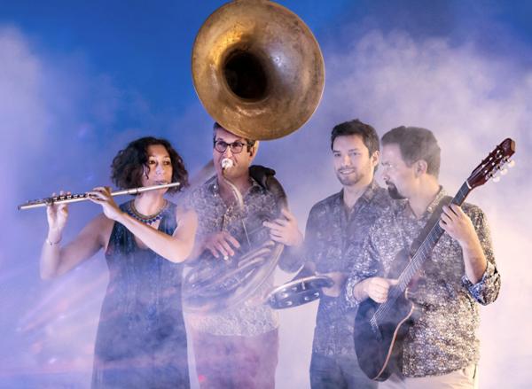 Amina Mezaache & Maracuja